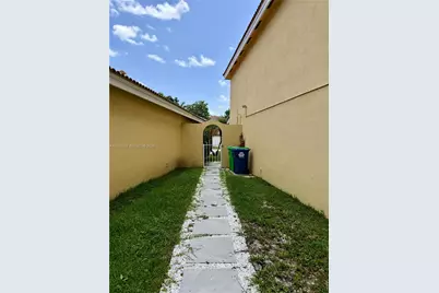 9411 NW 55th St, Sunrise, FL 33351 - Photo 43