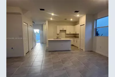 106 SE 11th Ct #106, Florida City, FL 33034 - Photo 3
