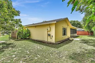 8754 SW 50th Pl, Cooper City, FL 33328 - Photo 37