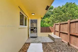 8754 SW 50th Pl, Cooper City, FL 33328 - Photo 3