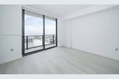 55 SW 9th St #3207, Miami, FL 33130 - Photo 5