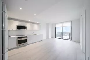 55 SW 9th St, Miami, FL 33130 - Photo 3