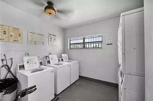 1335 W 68th St, Hialeah, FL 33014 - Photo 35