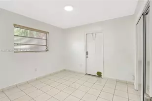 2476 SW 17th St, Miami, FL 33145 - Photo 9