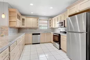 2476 SW 17th St, Miami, FL 33145 - Photo 7