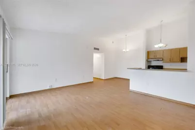 20681 NE 4th Pl #203, Miami, FL 33179 - Photo 5