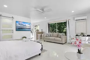 333 Palm St, Hollywood, FL 33019 - Photo 9