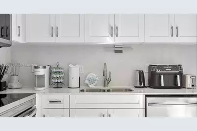 333 Palm St, Hollywood, FL 33019 - Photo 7