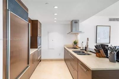 495 Brickell #5705, Miami, FL 33131 - Photo 21