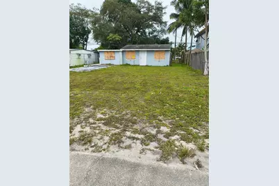 214 N 61st Ter, Hollywood, FL 33024 - Photo 1