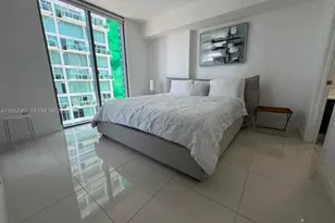 31 SE 6th St, Miami, FL 33131 - Photo 7