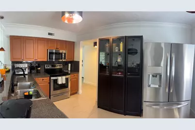 6305 Gage Pl #309A, Miami Lakes, FL 33014 - Photo 9