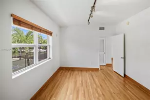 1100 Venetian Way, Miami, FL 33139 - Photo 13
