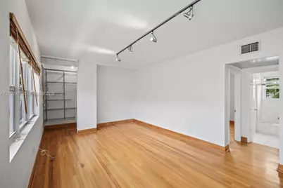 1100 Venetian Way #2B, Miami, FL 33139 - Photo 9