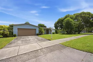225 NW 15th St, Homestead, FL 33030 - Photo 1