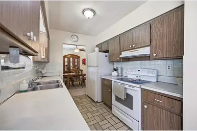 225 NW 15th St, Homestead, FL 33030 - Photo 11
