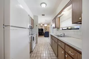 225 NW 15th St, Homestead, FL 33030 - Photo 9