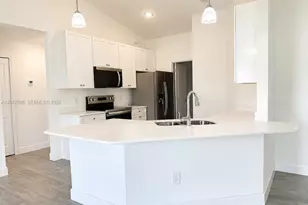 2711 20th St SW, Lehigh Acres, FL 33976 - Photo 3