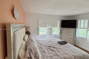 5961 N Falls Cir Dr, Lauderhill, FL 33319 - Photo 13