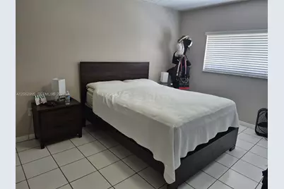 7818 W 34th Ln #25-201, Hialeah, FL 33018 - Photo 5