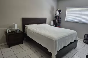 7818 W 34th Ln, Hialeah, FL 33018 - Photo 5