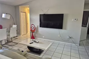 7818 W 34th Ln, Hialeah, FL 33018 - Photo 3