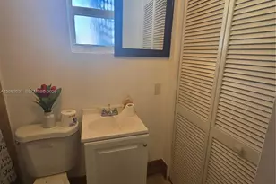 19631 NE 12th Ct, Miami, FL 33179 - Photo 3
