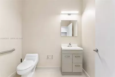 8125 NW 33rd St, Doral, FL 33122 - Photo 13
