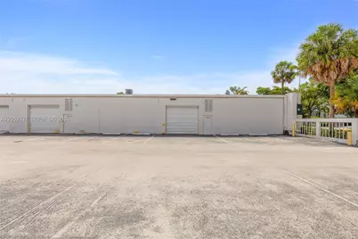 8125 NW 33rd St, Doral, FL 33122 - Photo 35