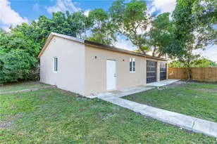 559 NW 2nd St, Florida City, FL 33034 - Photo 9