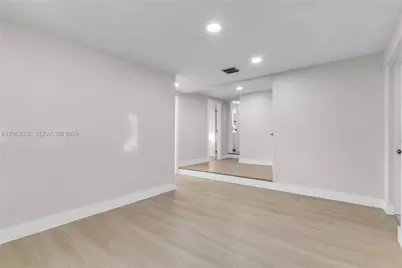 559 NW 2nd St, Florida City, FL 33034 - Photo 29