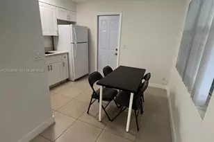 620 SW 7th Ave, Hallandale Beach, FL 33009 - Photo 5