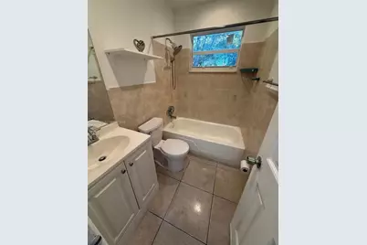 620 SW 7th Ave, Hallandale Beach, FL 33009 - Photo 17