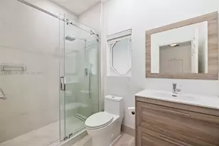 2497 Bay Isle Dr, Weston, FL 33327 - Photo 23