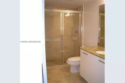 41 SE 5th St #402, Miami, FL 33131 - Photo 11