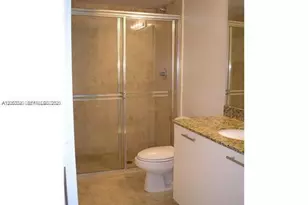 41 SE 5th St, Miami, FL 33131 - Photo 11
