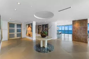 100 S Pointe Dr, Miami Beach, FL 33139 - Photo 9