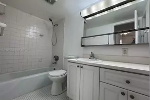 7208 Fairway Dr, Miami Lakes, FL 33014 - Photo 7