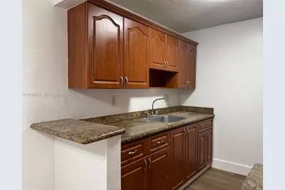 7208 Fairway Dr #I14, Miami Lakes, FL 33014 - Photo 5
