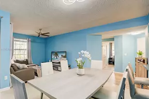 11856 NW 11th St, Pembroke Pines, FL 33026 - Photo 5