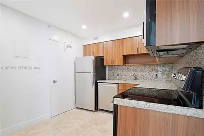 5101 Collins Ave #14L, Miami Beach, FL 33140 - Photo 3