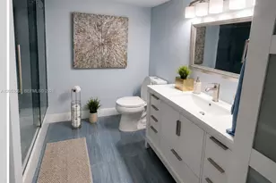 1000 Parkview Dr, Hallandale Beach, FL 33009 - Photo 11
