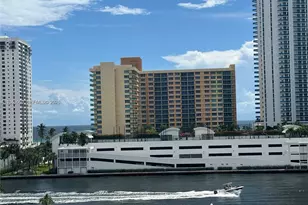 1000 Parkview Dr, Hallandale Beach, FL 33009 - Photo 23