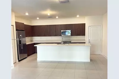 4576 NW 83rd Path, Doral, FL 33166 - Photo 3