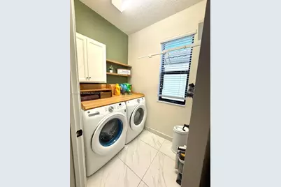 3258 W 99th Pl, Hialeah, FL 33018 - Photo 15
