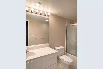 19380 Collins Ave #910, Sunny Isles Beach, FL 33160 - Photo 3