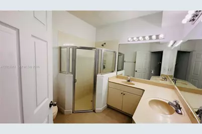 11461 NW 76th St #11461, Doral, FL 33178 - Photo 3