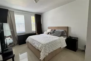 11461 NW 76th St, Doral, FL 33178 - Photo 5