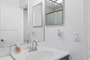 11166 NW 37th St, Sunrise, FL 33351 - Photo 13