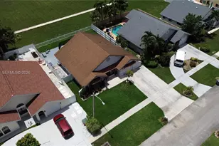 22738 Pickerel Cir, Boca Raton, FL 33428 - Photo 9